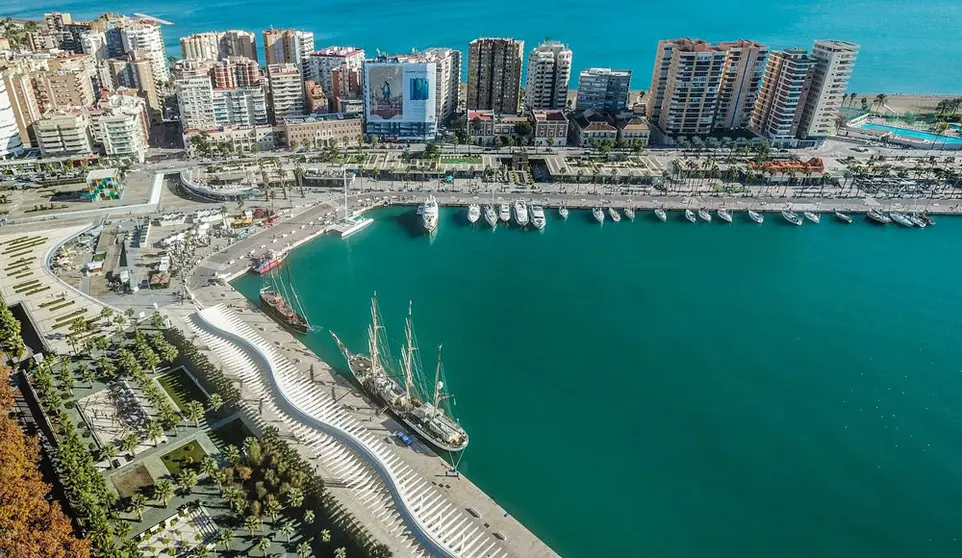 A general aerial view of the coastline of Malaga. Photo: Pixabay.