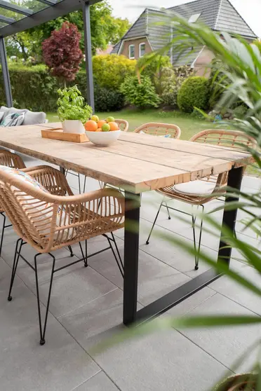 Table garden by Unsplash