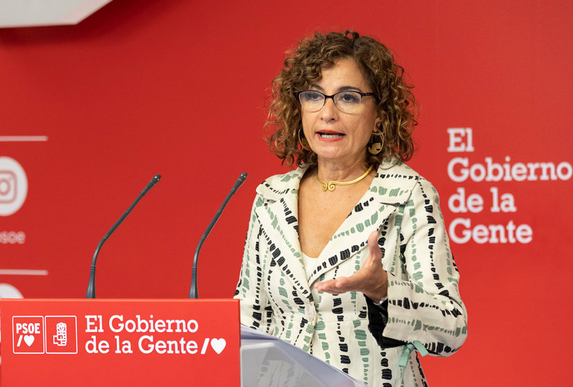 09/26/2022. The Deputy Secretary General of the PSOE and Minister of Finance, María Jesús Montero, during a press conference. Photo: Eva Ercolanese/PSOE.