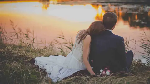 Bride couple man woman lake
