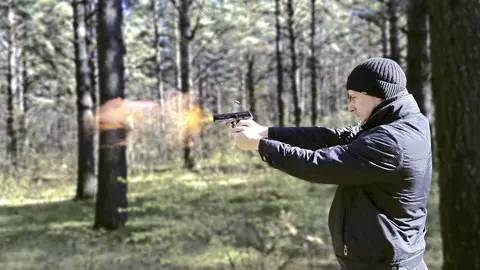 Gun man terrorist mercenary shooting. Photo: Satellitov from Pixabay.