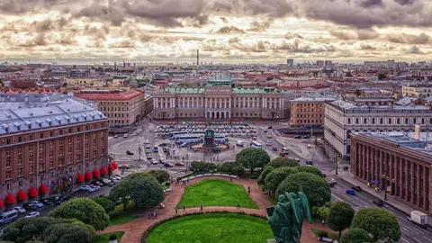 Petersburg-Russia-by-Peter-H