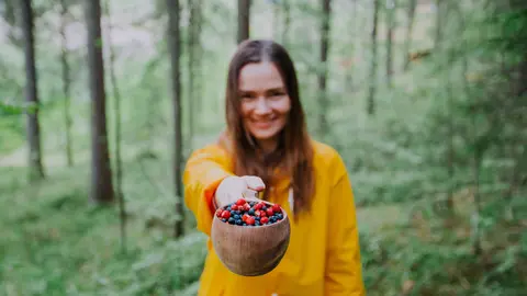 Berries-berry-blueberry-by-Julia-Kivela--Visit-Finland