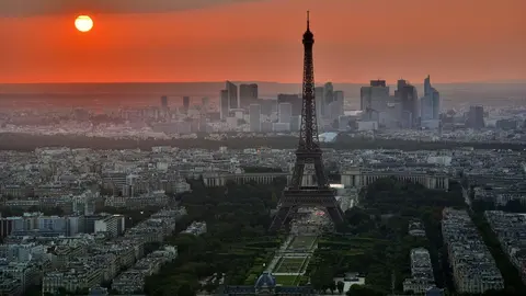 Paris-eiffel-tower