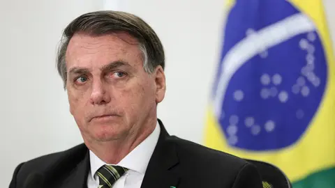 Brazil&#39;s President Jair Bolsonaro attends a cabinet meeting. Brazilian President Jair Bolsonaro wants football competitions to be back again soon despite the rising number of Coronavirus cases in the country. Photo: Marcos Correa/Palacio Planalto/dpa