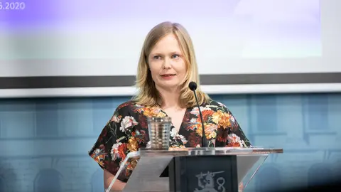 Minister-Hanna-Kosonen-by-Lauri-Heikkinen-Vnk