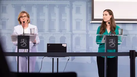 Sanna-Marin-Anna-Maija-Henriksson-by-Lauri-Heikkinen-Vnk