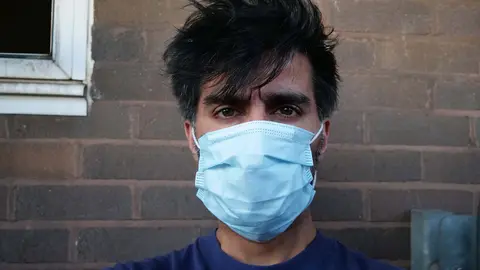 Man-face-mask-flu-coronavirus