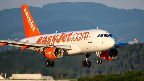 An Airbus A319 of British low-cost airline Easyjet lands at Stuttgart Airport. Low-cost airline easyJet faced a barrage of criticism in Italy on Tuesday after its online travel guide described the southern region of Calabria in disparaging terms. Photo: Christoph Schmidt/dpa