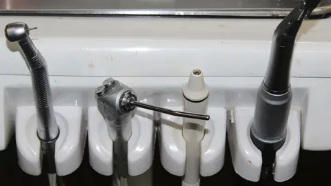 Dental-chair-instruments