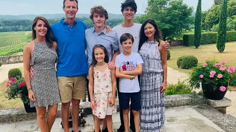 Prince Joachim (second from left) celebrating with his family the 18th birthday of Prince Feix. Photo: Danish Royal House/Kongehuset.