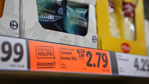 Low prices shown on Lidl shelves. Photo: Lidl.