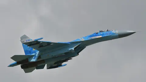 Airplane-Aircraft-Su-27-Suhkoi-Russian