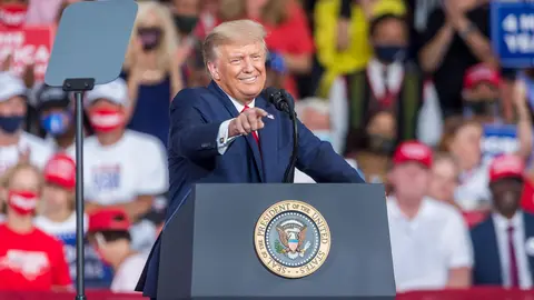 08 September 2020, US, Winston-Salem: US President Donald Trump delivers a speech during a "Make America Great Again" rally at the Smith Reynolds Regional Airport. Photo: Sean Meyers/dpa.
