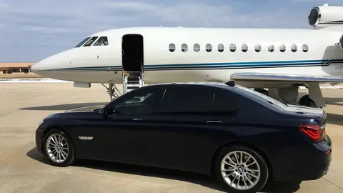 Luxury-plane-car-private-jet