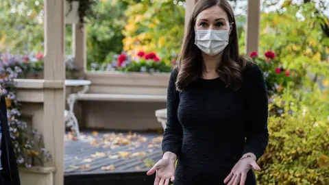 PM Sanna Marin wearing a face mask. Photo: Laura Kotila/Vnk.
