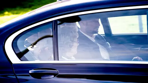 09 October 2020, Norway, Oslo: Queen Sonja of Norway (R) and Crown Prince Haakon visit King Harald after the heart valve operation at Oslo University Hospital, Rikshospitalet. Photo: Stian Lysberg Solum/dpa.