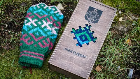 Globes-y-Komi-Republic