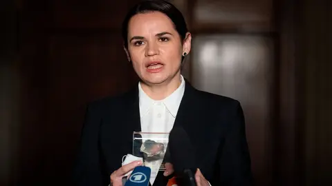 FILED - 06 October 2020, Berlin: Belarusian opposition leader Sviatlana Tsikhanouskaya makes a press statement. The European Parliament has awarded its Sakharov prize for Freedom of Thought to the opposition movement in Belarus, parliament president David Sassoli said on Thursday. Photo: Kay Nietfeld/dpa.