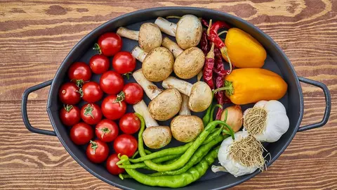 casserole-tomatoes-pepper-vegetables