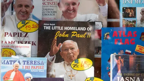 Pope-Jean-Paul-by-dpa