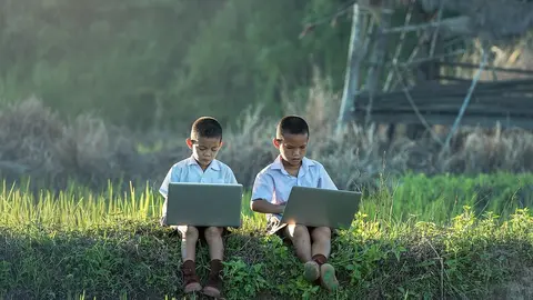 Children-online-study-laptop-computer