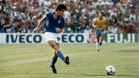 FILED - Italian striker Paolo Rossi in action on 07/05/1982 at the Sarria stadium in Barcelona.Photo \ Harry Melchert +++ (c) dpa - Report +++ Photo: Harry Melchert/dpa