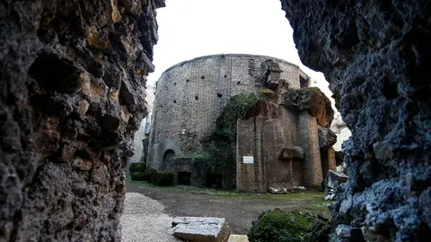 18 December 2020, Italy, Rome: A general view of the ruins inside the Mausoleum of Augustus, Rome's first Emperor. The resting place of Augustus is set to reopen to the public in March 2021. Photo: Cecilia Fabiano/LaPresse via ZUMA Press/dpa