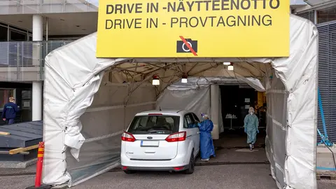 File photo of a drive-in coronavirus testing center in Helsinki area. Photo: @HUS