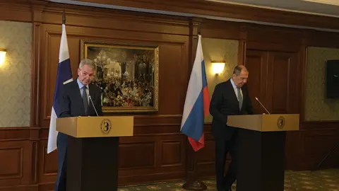 The Foreign Ministers of Finland (L) and Russia, in Saint Petersburg. Photo: @ulkoministerio/Twitter.