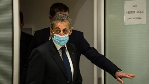 01 March 2021, France, Paris: Former French President Nicolas Sarkozy (L) is pictured at the court during the hearing of the final verdict in his corruption trial. Sarkozy has been sentenced to three years on charges of bribery and influence peddling, a court in Paris rules. Photo: Sadak Souici/Le Pictorium Agency via ZUMA/dpa.