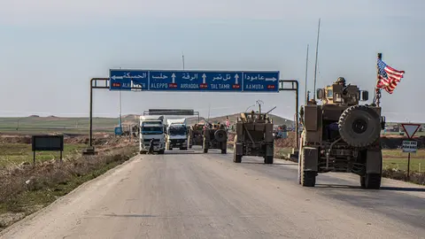 US Army troops deployed on a highway in Syria. Photo: Ivan Omar Hassib from Pexels.