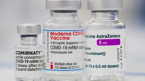 16 March 2021, Bavaria, Nuernberg: Vials of the coronavirus (COVID-19) vaccines from (L-R) Pfizer-BioNTech, Moderna and AstraZeneca, can be seen at the Nueremberg Vaccination Center. Photo: Daniel Karmann/dpa