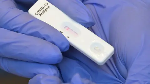Coronavirus test. Photo: Soeren Stache/dpa.