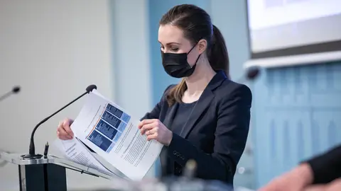 Prime Minister Sanna Marin, during the presentation of the de-escalation plan. Photo: Jussi Toivanen/Vnk.