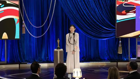 25 April 2021, US, Los Angeles: Chinese Director and producer Chloe Zhao accepts the Oscar for Directing during the live ABC Telecast of the 93rd Oscars Academy Awards at Union Station in Los Angeles. Photo: Todd Wawrychuk/A.M.P.A.S./dpa