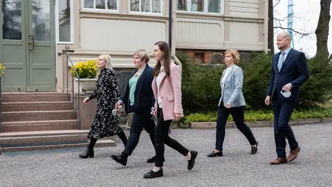 The leaders of the 5 parties of the government coalition, after the negotiation concluded. Photo: Lauri Heikkinen/Vnk.