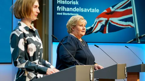 04 June 2021, Norway, Oslo: Norwehian Prime Minister Erna Solberg (R) and Minister of Trade and Industry Iselin Nybo hold a press conference on the status of free trade negotiations with the United Kingdom. Photo: Gorm Kallestad//dpa