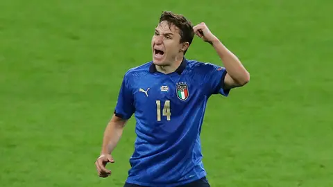26 June 2021, United Kingdom, London: Italy's Federico Chiesa celebrates scoring his side's first goal during the UEFA EURO 2020 round of 16 soccer match between Italy and Austria at the Wembley stadium. Photo: David Klein/CSM via ZUMA Wire/dpa.