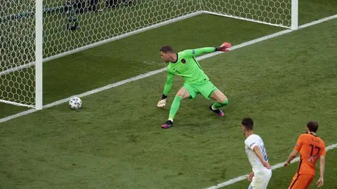 27 June 2021, Hungary, Budapest: Czech Republic's Patrik Schick scores his side's second goal during the UEFA EURO 2020 round of 16 soccer match between Netherlands and Czech Republic at the Puskas Arena. Photo: -/PA Wire/dpa