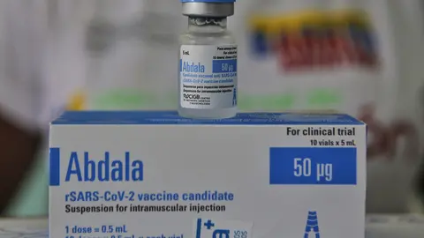 28 June 2021, Venezuela, Caracas: A vial of Cuba's Corona vaccine Abdala at a Venezuelan vaccination center. The first shipment of vaccine from Cuba is expected to provide an initial dose to 10000 people in Venezuela, according to Cuban authorities. Photo: Jesus Vargas/dpa