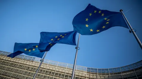 FILED - European flags are waving in front of the headquarters of the European Commission in Brussels. Two days before Britain's withdrawal from the European Union, the European Parliament also ratified the EU withdrawal agreement at a meeting in Brussels and finally sealed the brexit. Photo: Michael Kappeler/dpa