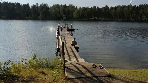 People enjoying a bath on an extremely hot day in Lappeenranta. Photo: © Foreigner.fi.