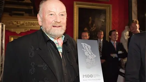 Kurt Westergaard received in 2010 the M100MediaAward in recognition of his commitment to freedom of speech and expression. Photo: Twitter/@M100Colloquium.