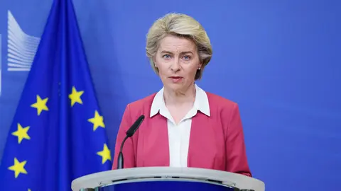 FILED - 27 July 2021, Belgium, Brussels: European Commission President Ursula von der Leyen give a statement about a new milestone in the EU Vaccines Strategy, at the European Commission, in Brussels. Leyen is calling for the United States to swiftly lift its wide-reaching coronavirus entry ban for arrivals from Europe. Photo: Christophe Licoppe/European Commission/dpa - ATTENTION: editorial use only and only if the credit mentioned above is referenced in full