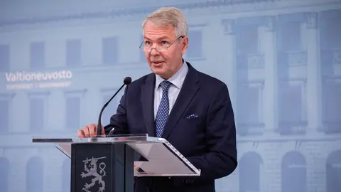 Foreign Minister Pekka Haavisto explained the evacuation plan at a press conference. Photo: Jussi Toivanen/Vnk.
