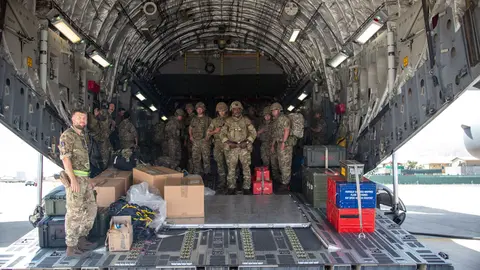 15 August 2021, Afghanistan, Kabul: Members of the 16 Air Assault Brigade arrive in Kabul as part of a 600-strong UK-force sent to assist with Operation PITTING to rescue British nationals in Afghanistan amidst the worsening security situation there. Photo: -/UK Ministry of Defence via PA Media/dpa