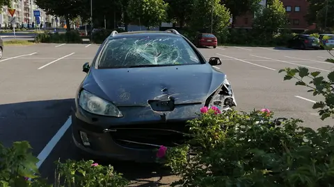 A crashed car in an accident. Photo: Foreigner.fi.