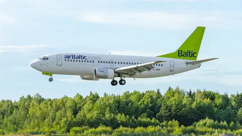 An AirBaltic plane is seen landing in Stockholm Arlanda airport. Photo: Pixabay.
