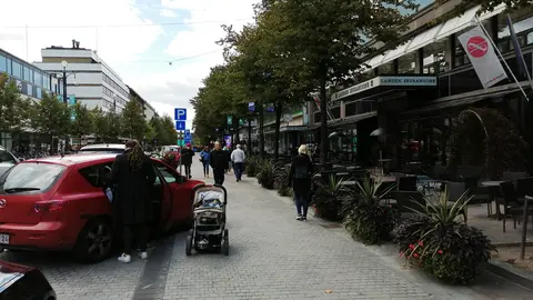 People walking through the center of the Finnish city of Lahti. Photo: Foreigner.fi.